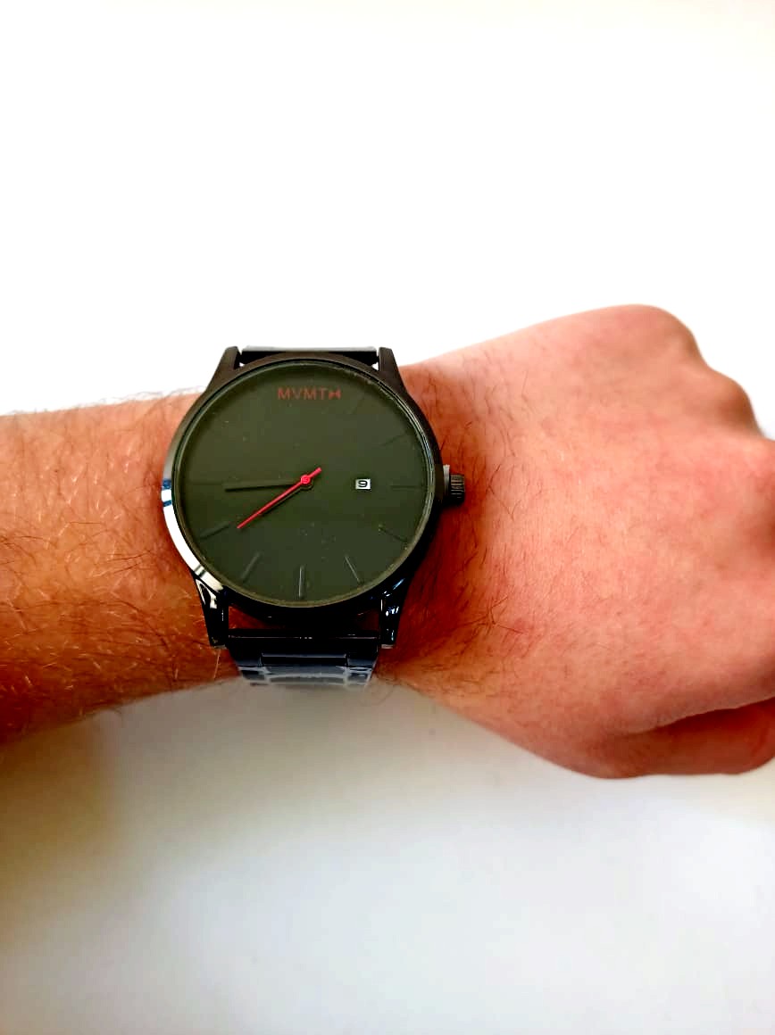 طقم ساعة MVMT انالوج بعقارب جلد طقم ساعة MVMT انالوج بعقارب جلد اكسسوارات